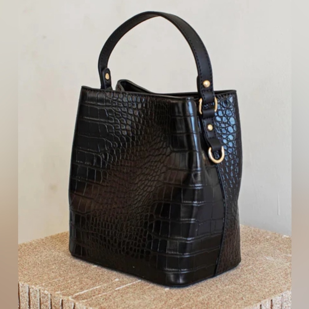 NWT AOTA Elena Bucket Bag - Black Faux Crocodile‎